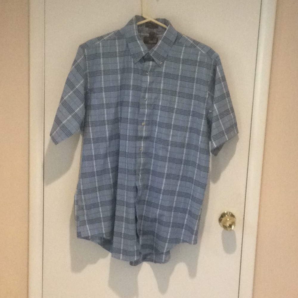 Varsity Shop S/S shirt.  Large. Button dow…